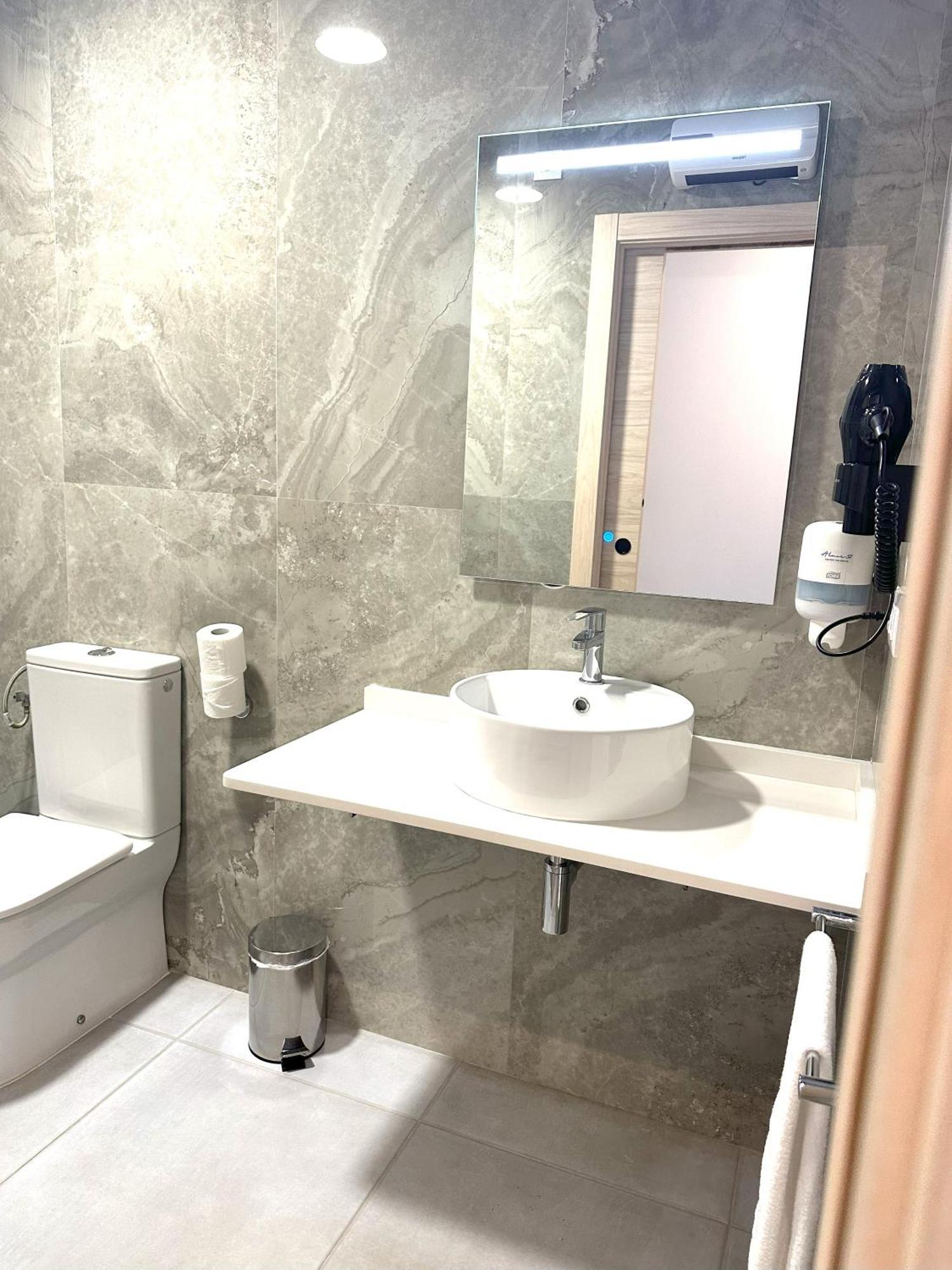 Almar 52 Suites Valencia Buitenkant foto